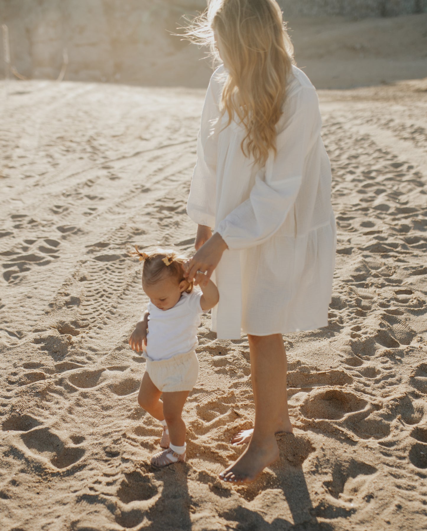 Perfect flowy dress for mamas. Also great for pregnancy and growing bumps!