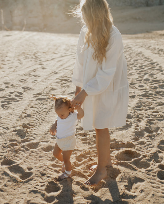 Perfect flowy dress for mamas. Also great for pregnancy and growing bumps!