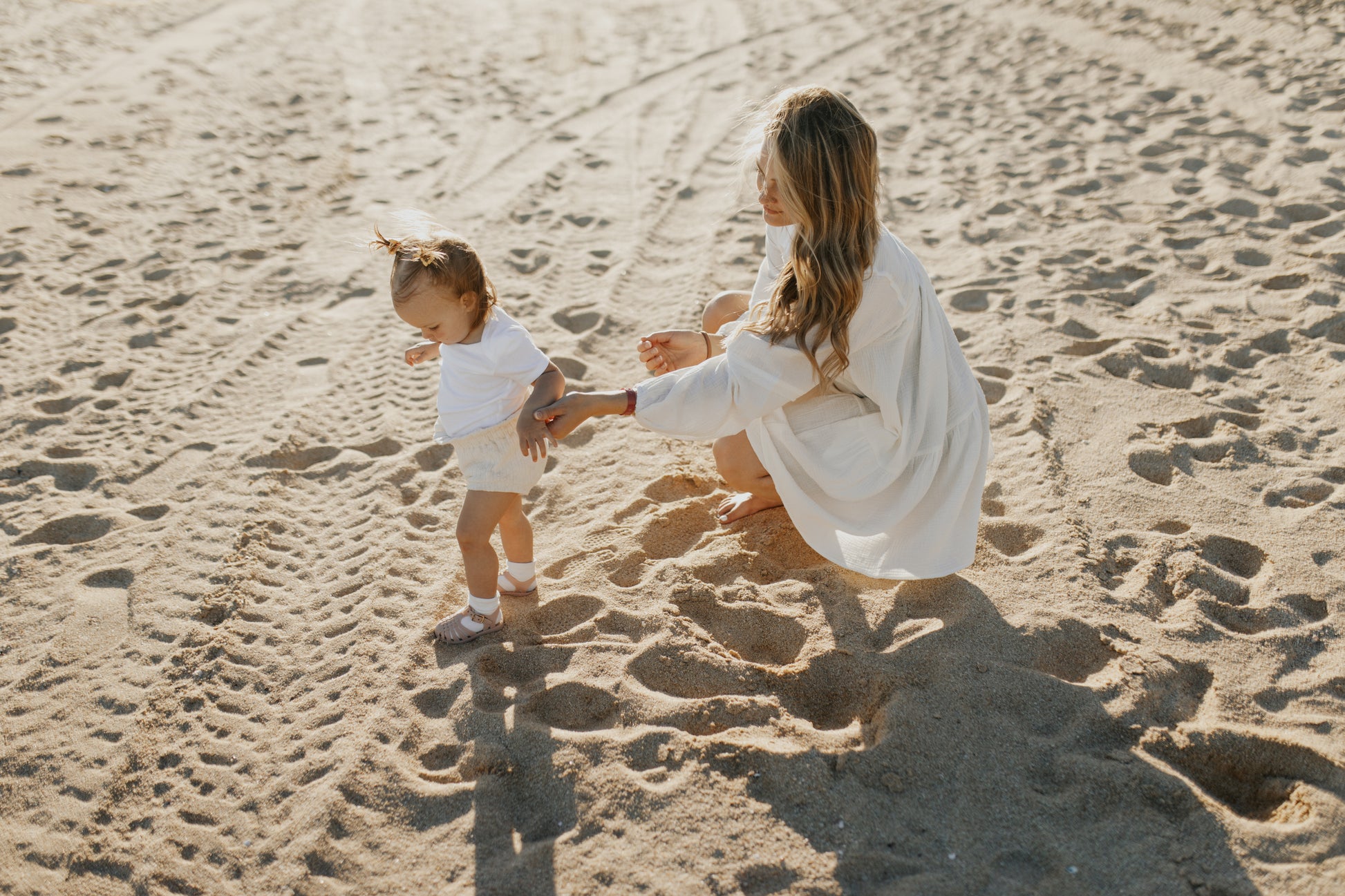 Perfect flowy dress for mamas. Also great for pregnancy and growing bumps!