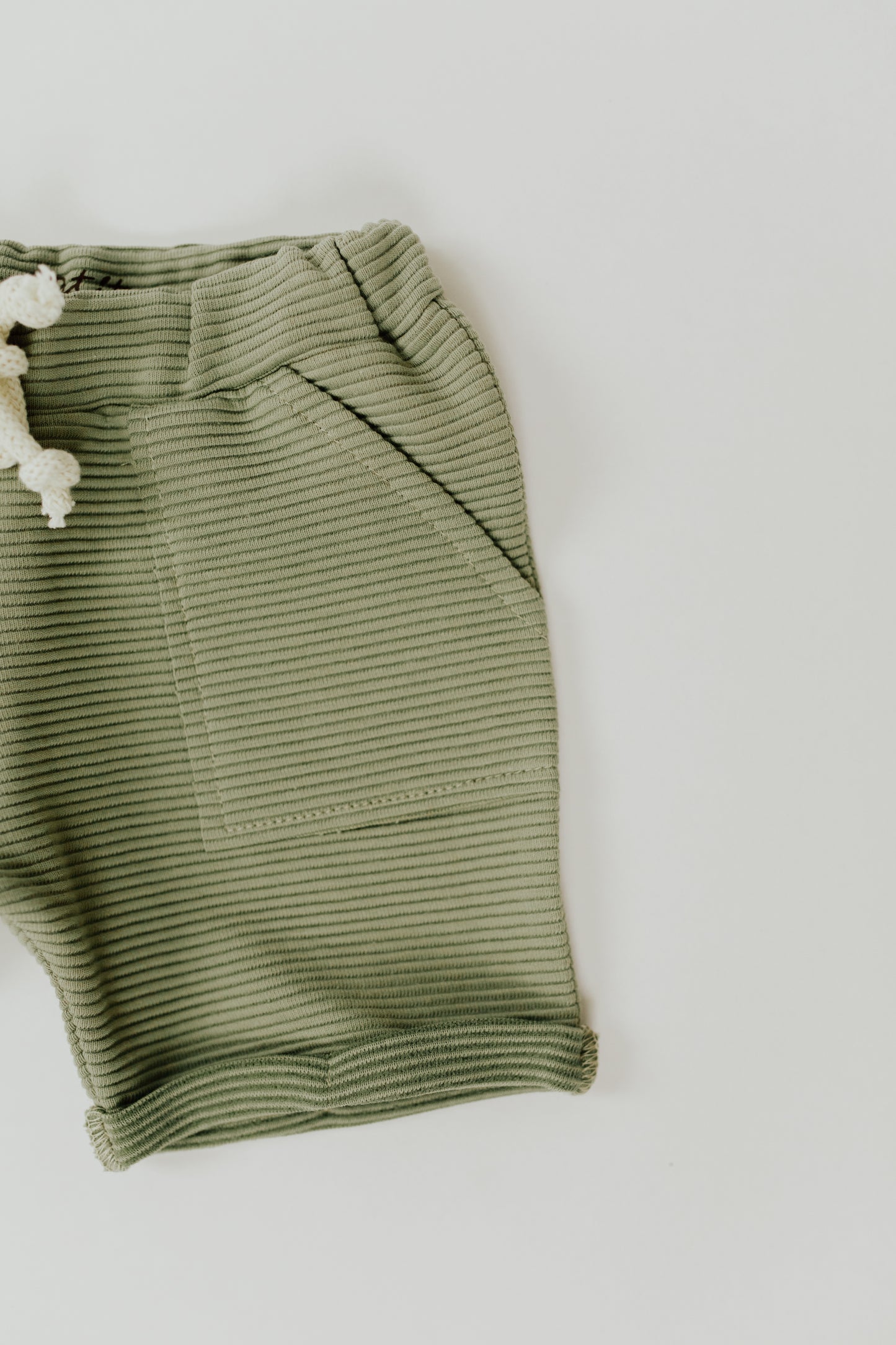 Ribbed Shorts | Olive